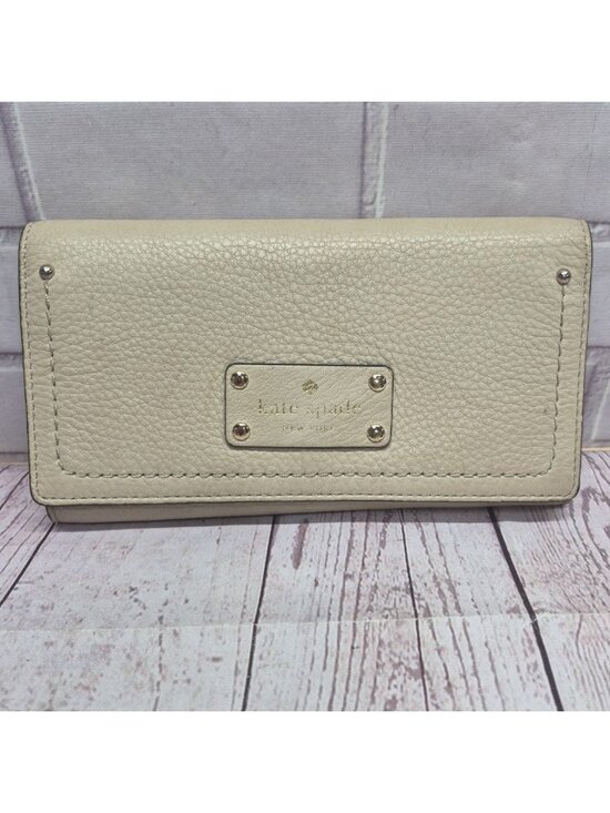 kate spade new york Handbags - Kate Spade New York Clutch Wallet Med Pebbled Beige Bifold ~Zippered Storage